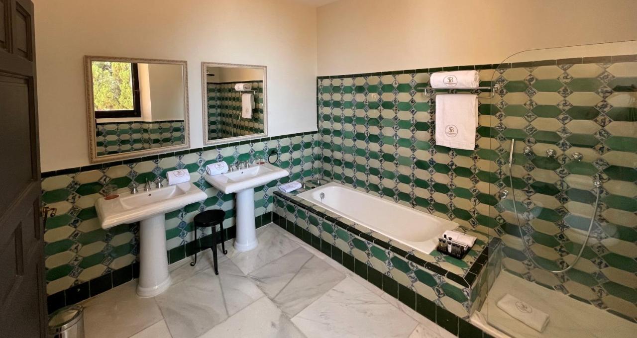 Soho Boutique Castillo De Santa Catalina - Adults Recommended Malaga Bagian luar foto Bathroom