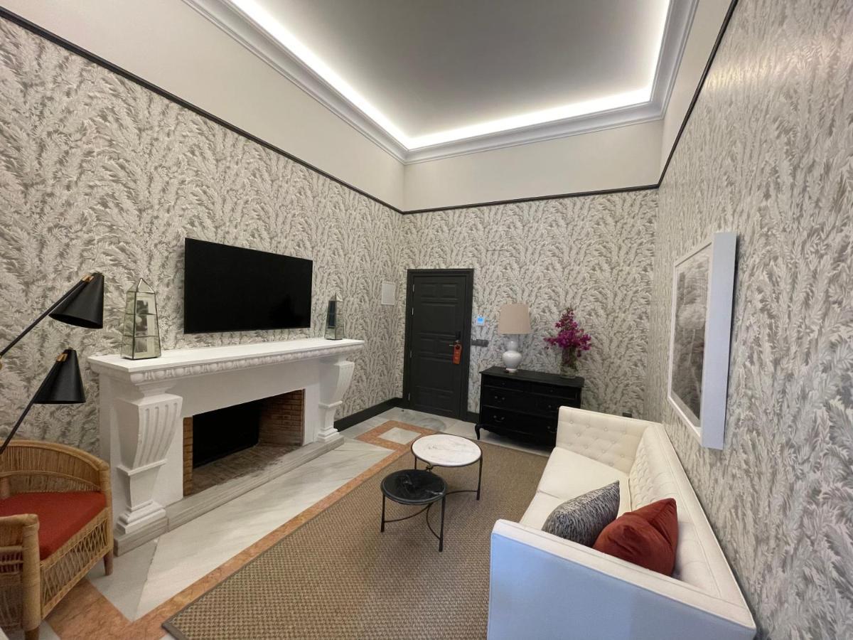 Soho Boutique Castillo De Santa Catalina - Adults Recommended Malaga Bagian luar foto The interior of the suite