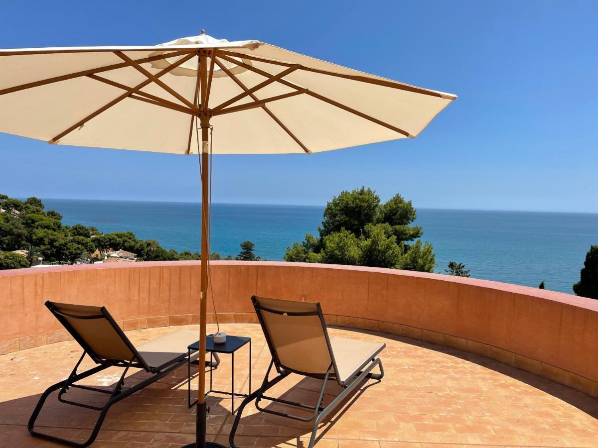 Soho Boutique Castillo De Santa Catalina - Adults Recommended Malaga Bagian luar foto A patio umbrella