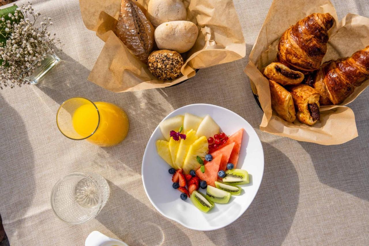 Soho Boutique Castillo De Santa Catalina - Adults Recommended Malaga Bagian luar foto A continental breakfast