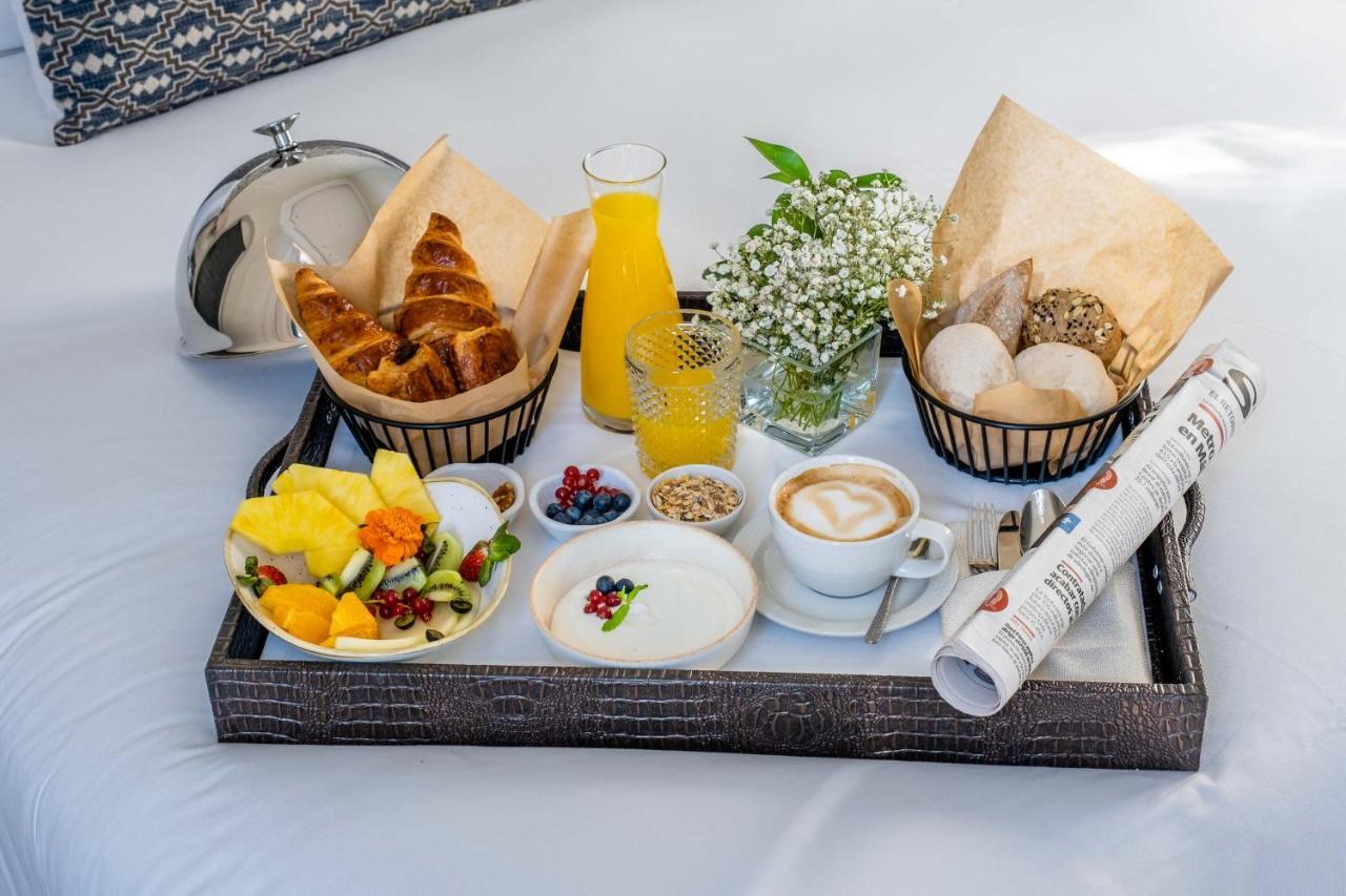 Soho Boutique Castillo De Santa Catalina - Adults Recommended Malaga Bagian luar foto Room service breakfast