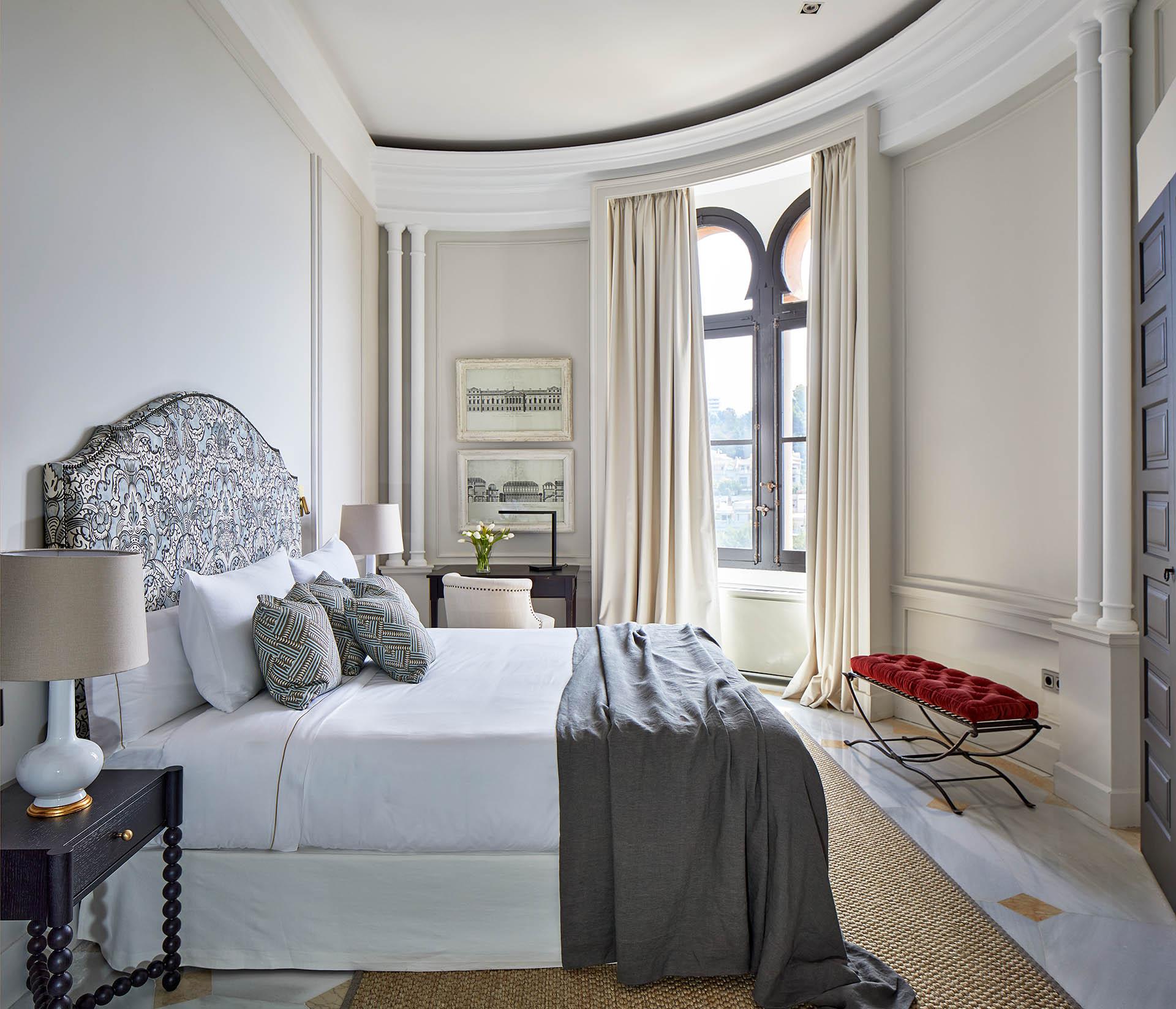 Soho Boutique Castillo De Santa Catalina - Adults Recommended Malaga Bagian luar foto A bedroom at the Mandarin Oriental, Madrid