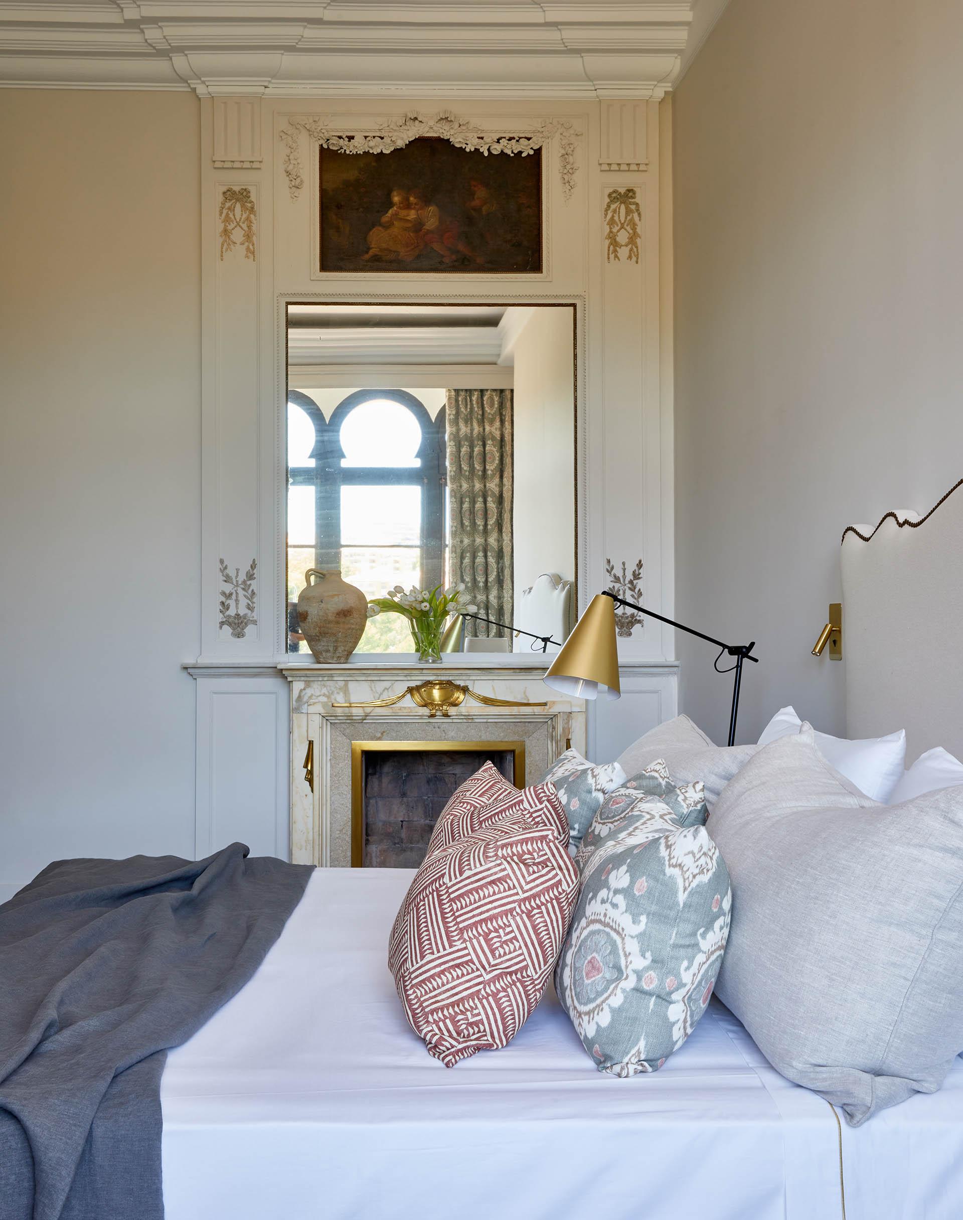 Soho Boutique Castillo De Santa Catalina - Adults Recommended Malaga Bagian luar foto A bedroom at the hotel