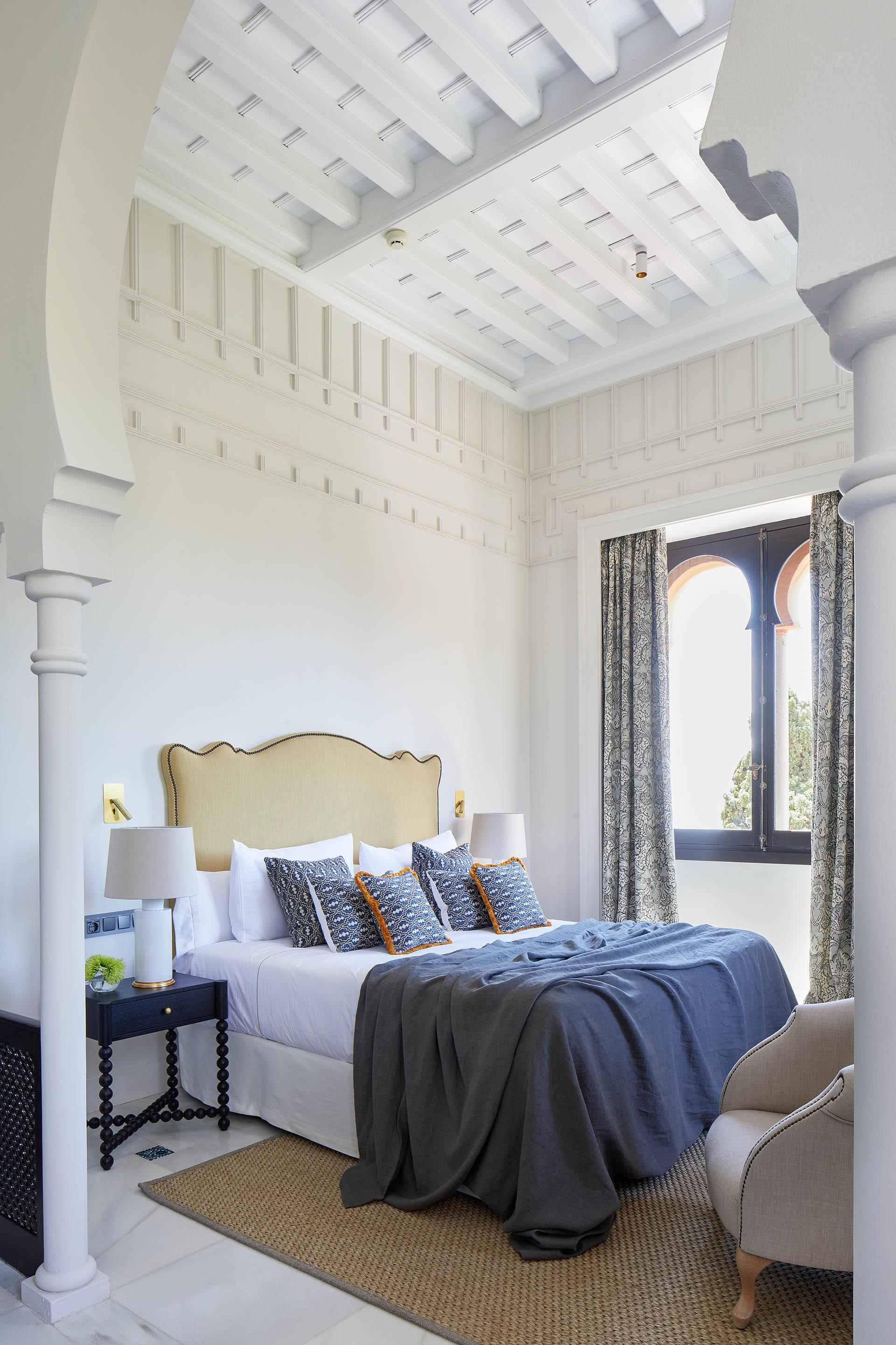 Soho Boutique Castillo De Santa Catalina - Adults Recommended Malaga Bagian luar foto A bedroom at the hotel