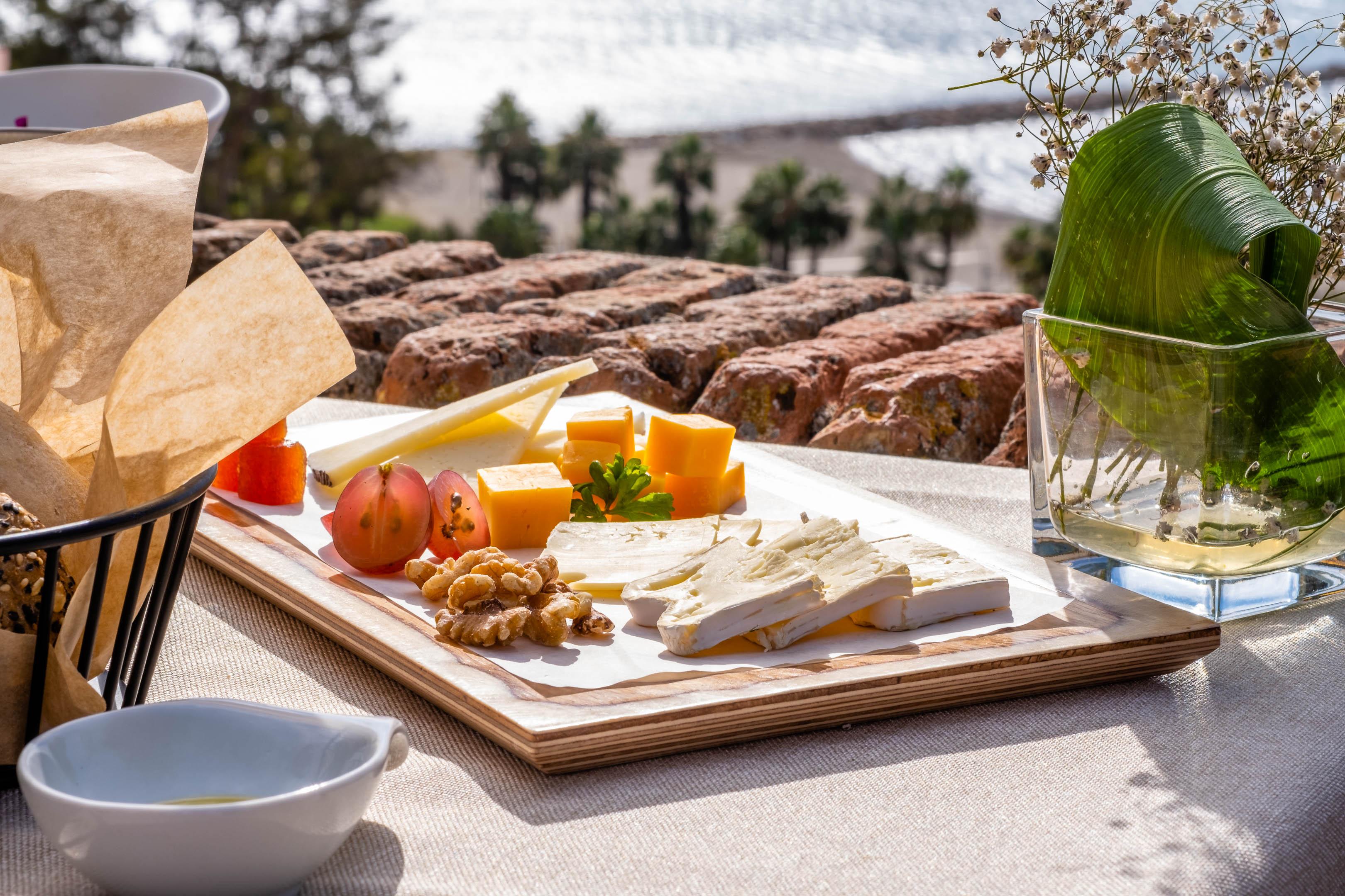 Soho Boutique Castillo De Santa Catalina - Adults Recommended Malaga Bagian luar foto A cheese platter