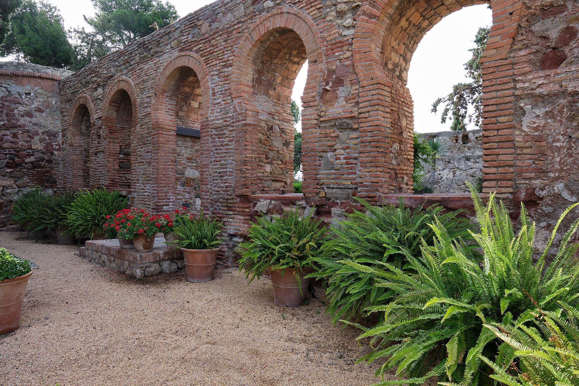 Soho Boutique Castillo De Santa Catalina - Adults Recommended Malaga Bagian luar foto Roman aqueduct