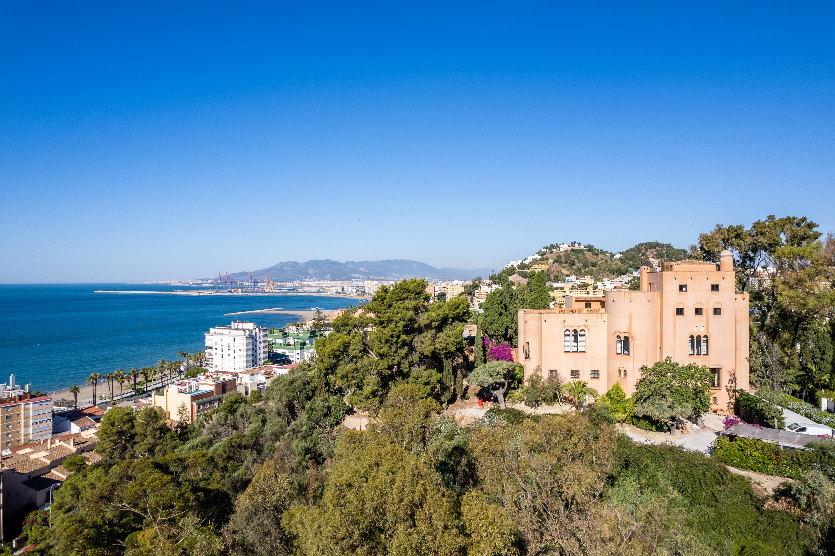Soho Boutique Castillo De Santa Catalina - Adults Recommended Malaga Bagian luar foto View of the castle