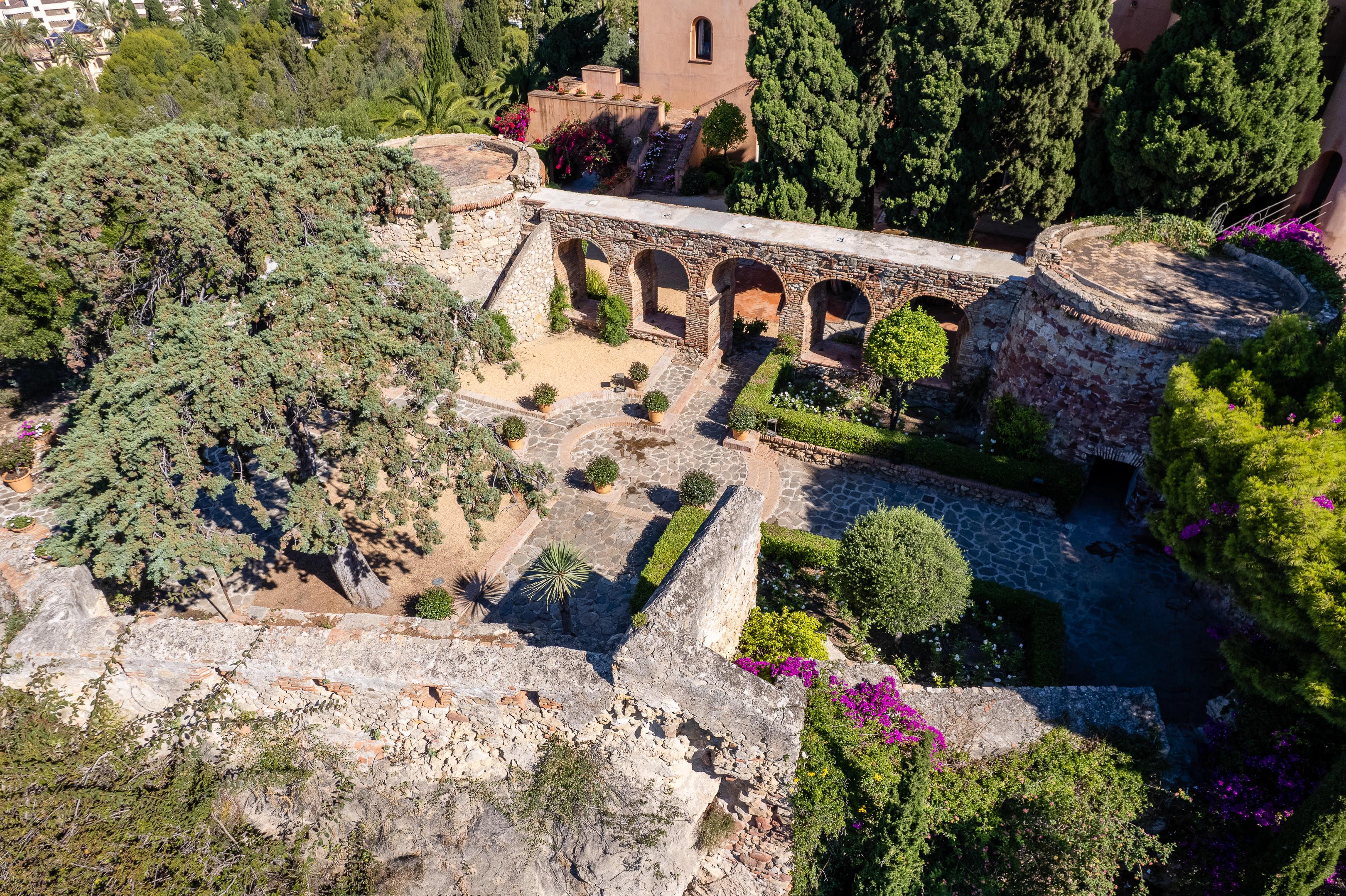 Soho Boutique Castillo De Santa Catalina - Adults Recommended Malaga Bagian luar foto The Roman bridge
