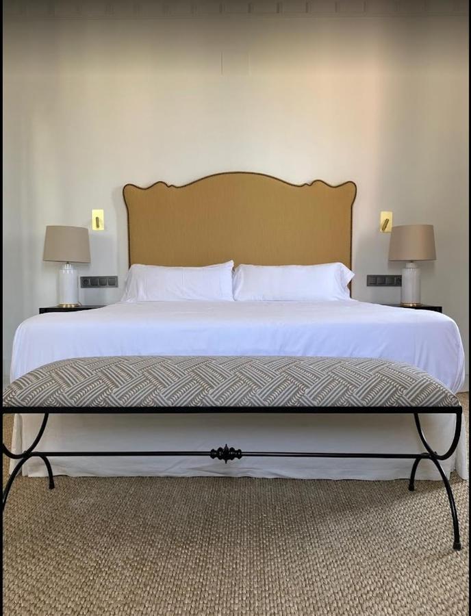 Soho Boutique Castillo De Santa Catalina - Adults Recommended Malaga Bagian luar foto A bed