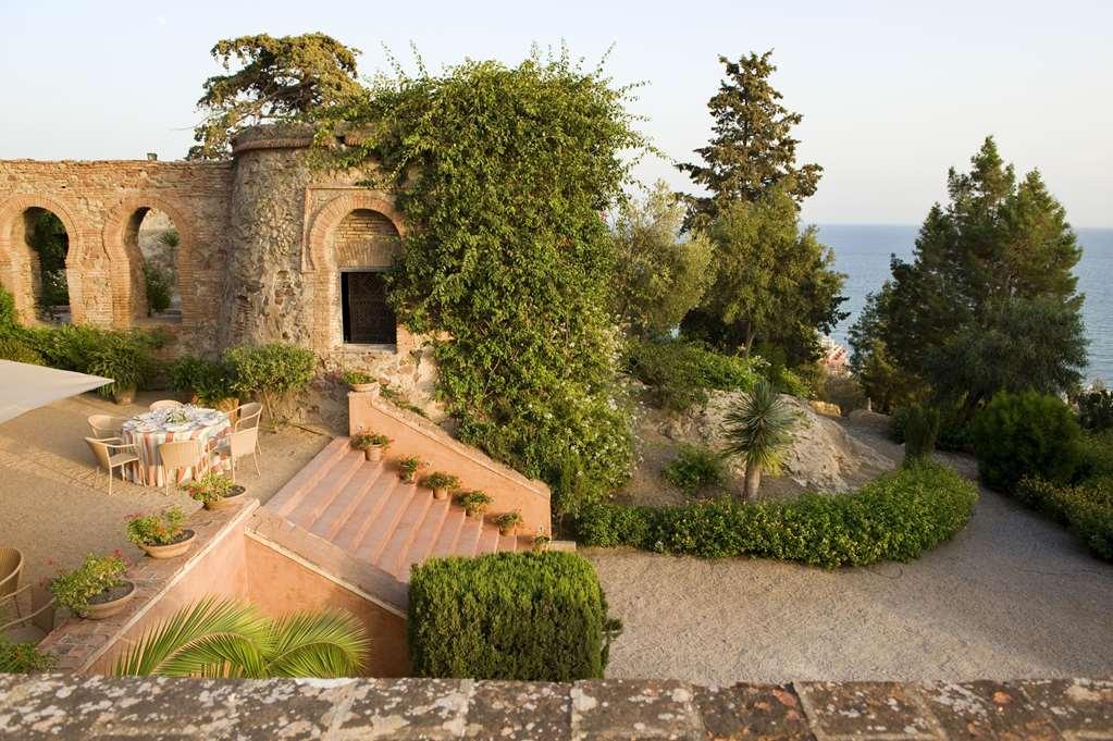 Soho Boutique Castillo De Santa Catalina - Adults Recommended Malaga Bagian luar foto The gardens of the Villa Durazzo-Pallavicini