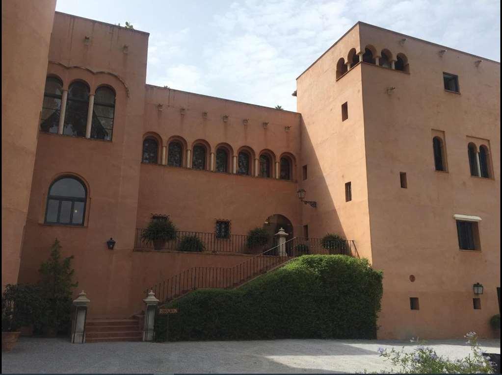 Soho Boutique Castillo De Santa Catalina - Adults Recommended Malaga Bagian luar foto The main building of the university