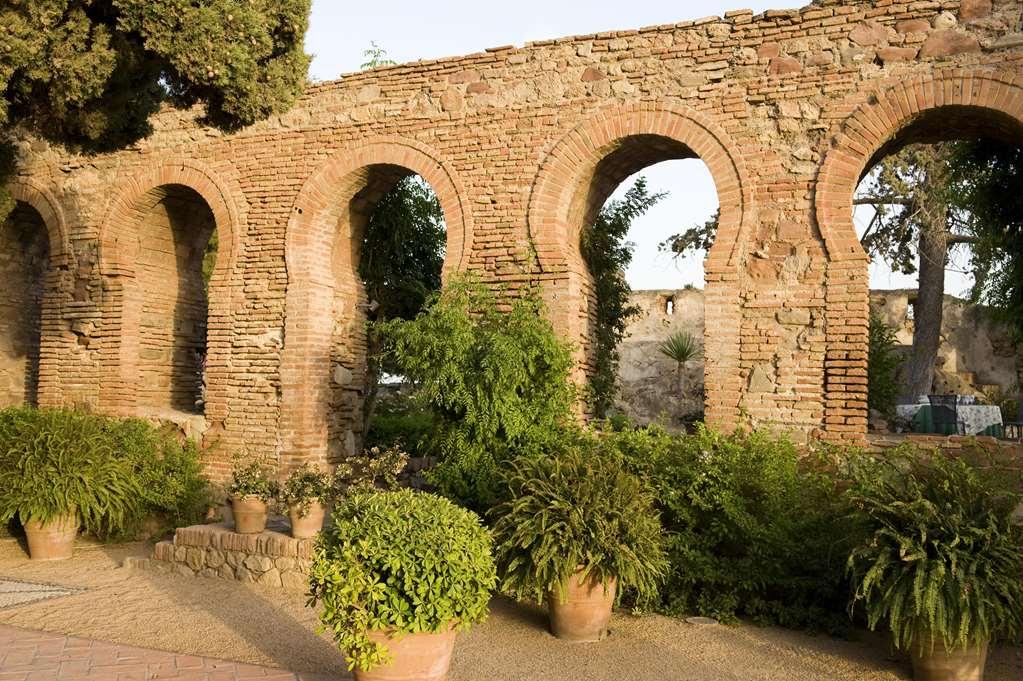 Soho Boutique Castillo De Santa Catalina - Adults Recommended Malaga Bagian luar foto The Roman aqueduct
